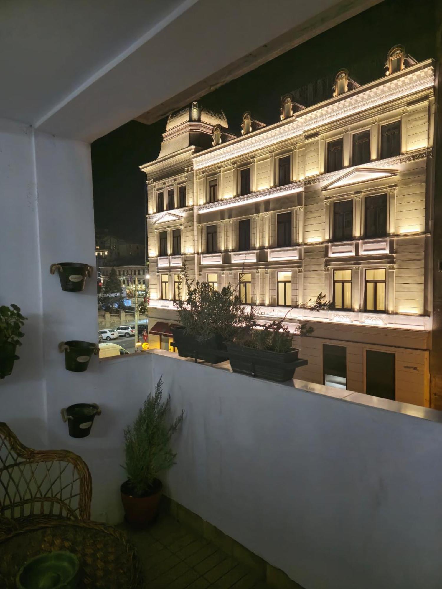 City View Bukares Bagian luar foto